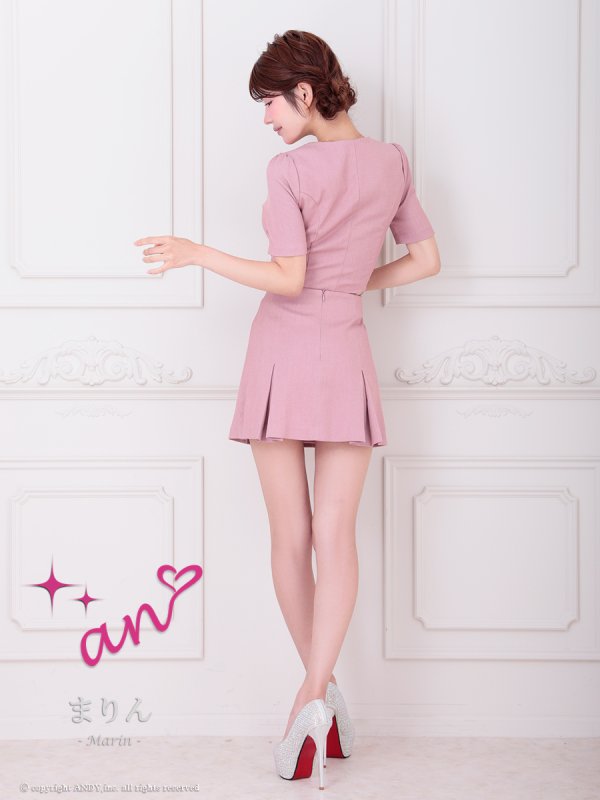 ピンク モデル：まりん　身長：164cm　着用サイズ：Sサイズ