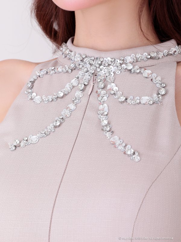 ベージュ モデル:まりん 身長:164cm 着用サイズ:Sサイズ