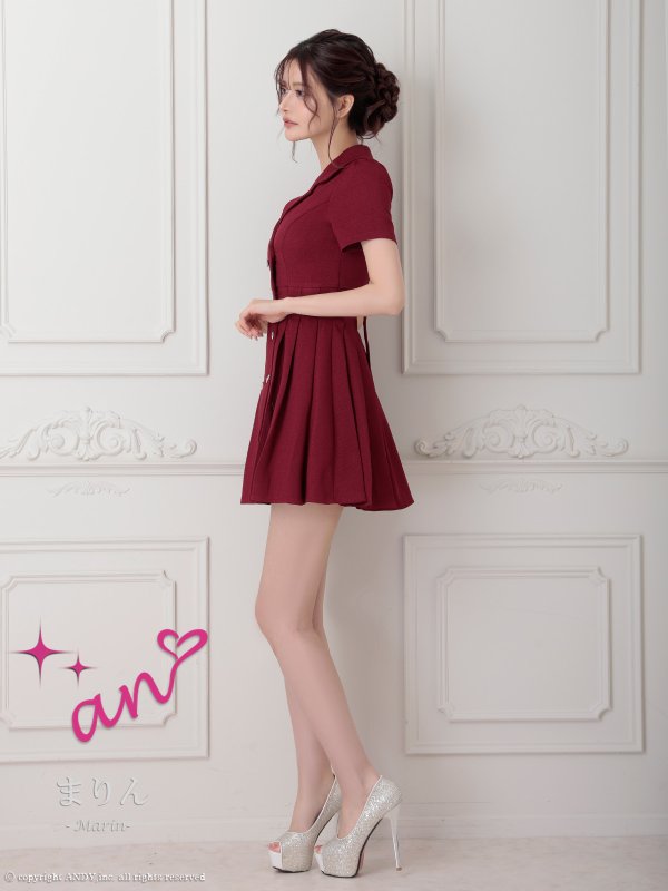 ワインレッド　モデル：まりん　着用サイズ：Sサイズ