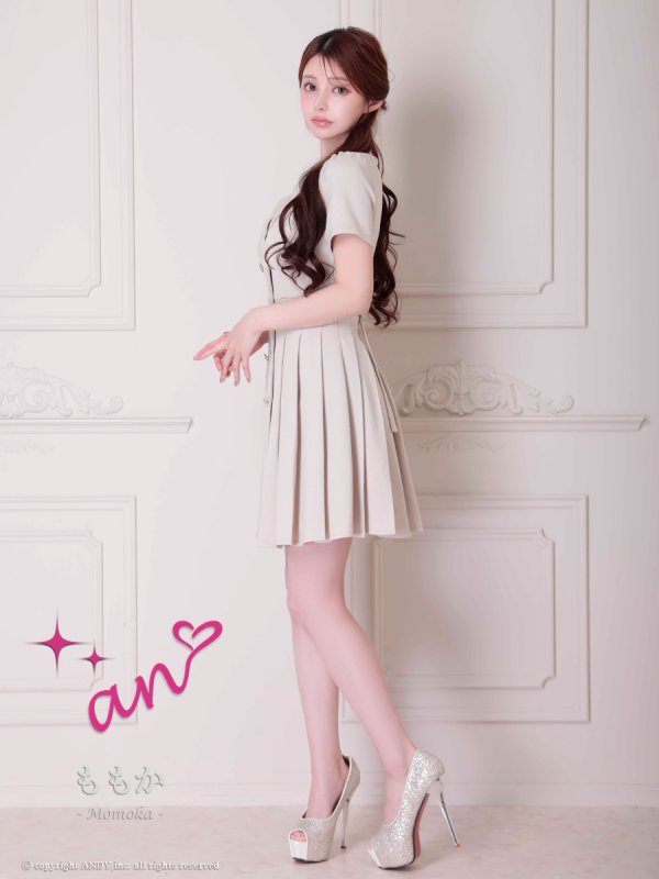 ベージュ　 モデル：ももか　身長：156cm　着用サイズ：Sサイズ