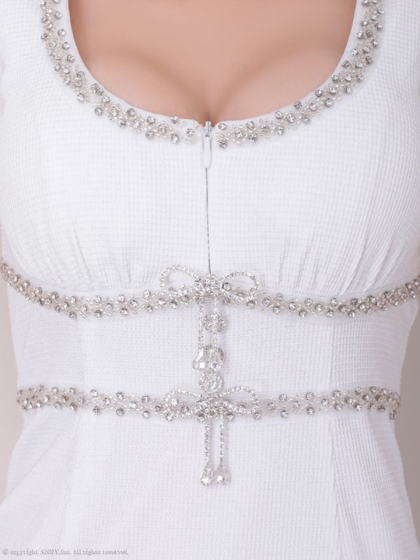 ホワイト モデル:まりん 身長:164cm 着用サイズ:Sサイズ