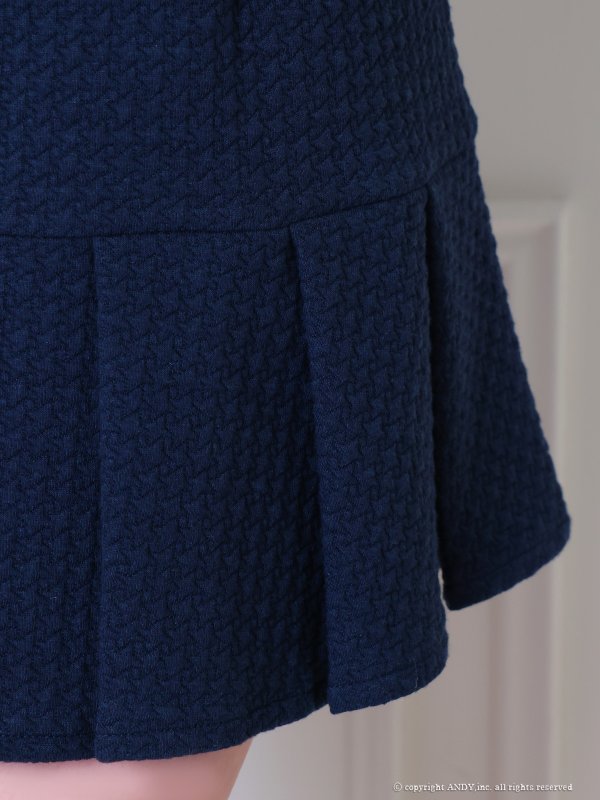 ネイビー×ホワイト モデル：さき　着用サイズ：Sサイズ