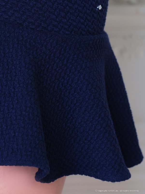ネイビー　モデル：もえ　着用サイズ：Sサイズ