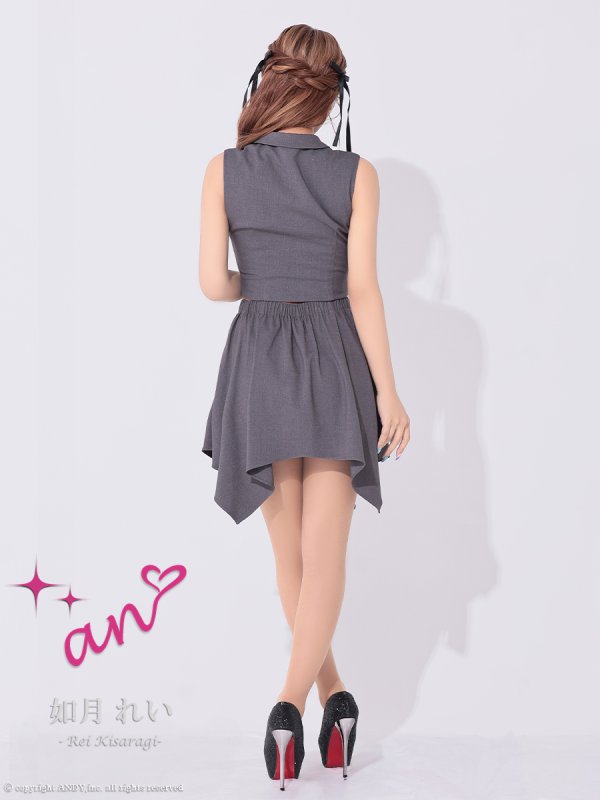 グレー モデル：如月れい　身長：156cm　着用サイズ：Sサイズ