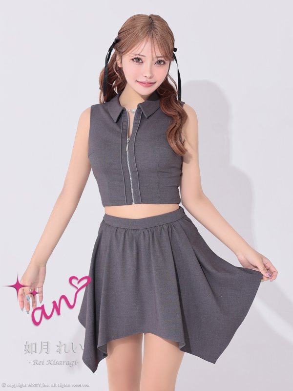 グレー モデル：如月れい　身長：156cm　着用サイズ：Sサイズ