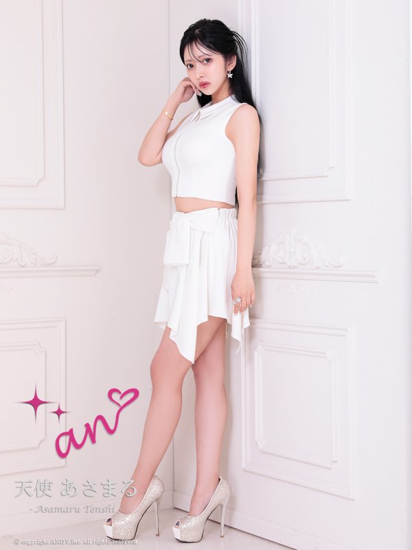 ホワイト モデル：天使あさまる　着用サイズ：Sサイズ