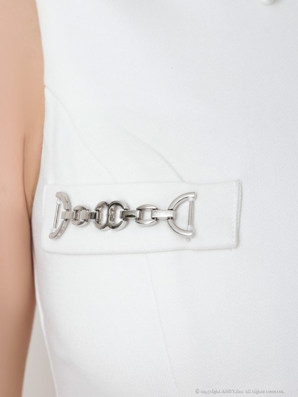 ホワイト モデル:まりん 着用サイズ:Sサイズ