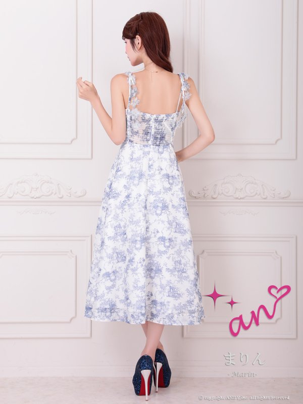 ホワイトxブルー モデル：まりん　身長：164cm　着用サイズ：Sサイズ