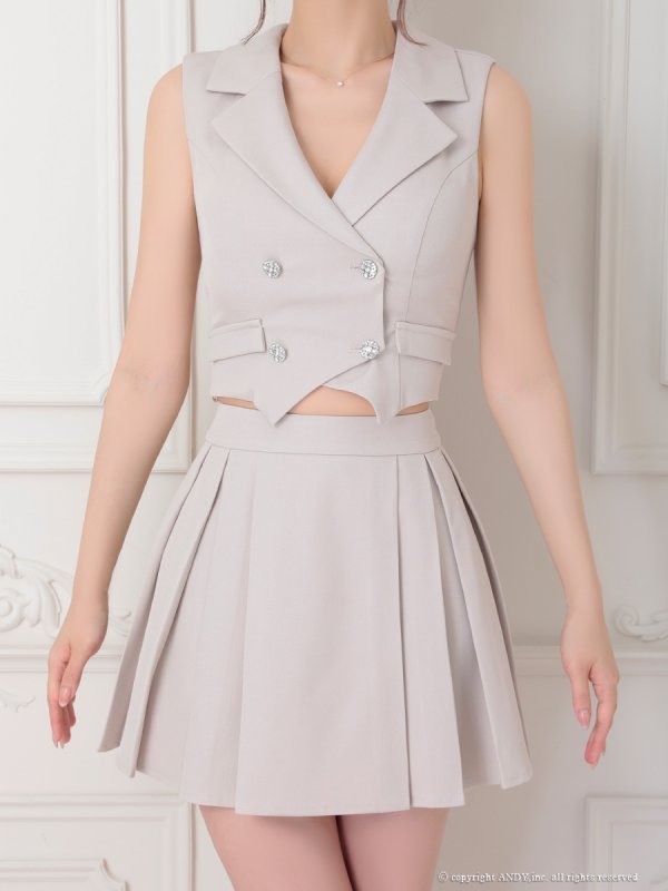 ベージュ モデル:まりん 着用サイズ:Sサイズ