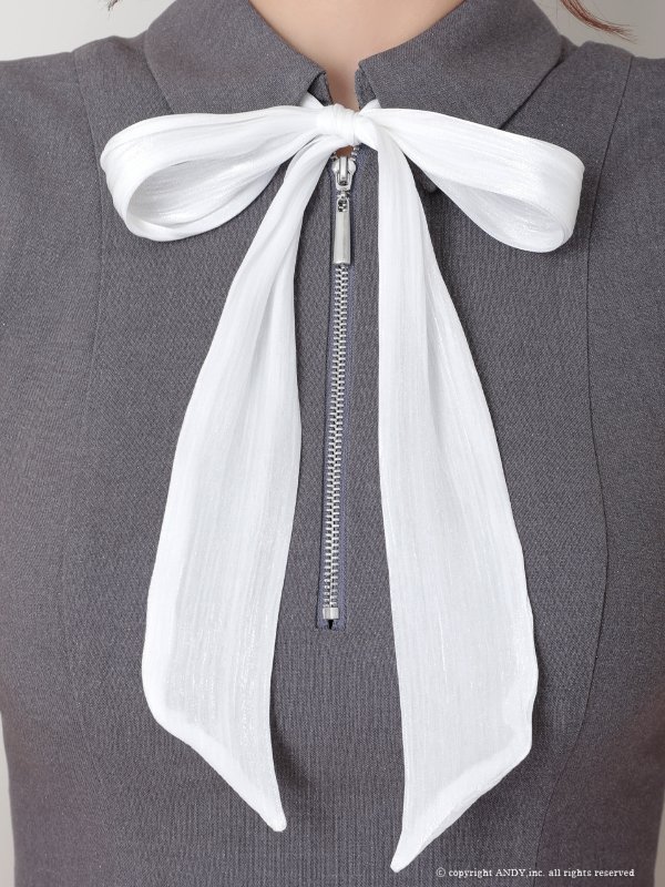 グレーxホワイト モデル：まりん　身長：171cm　着用サイズ：Sサイズ