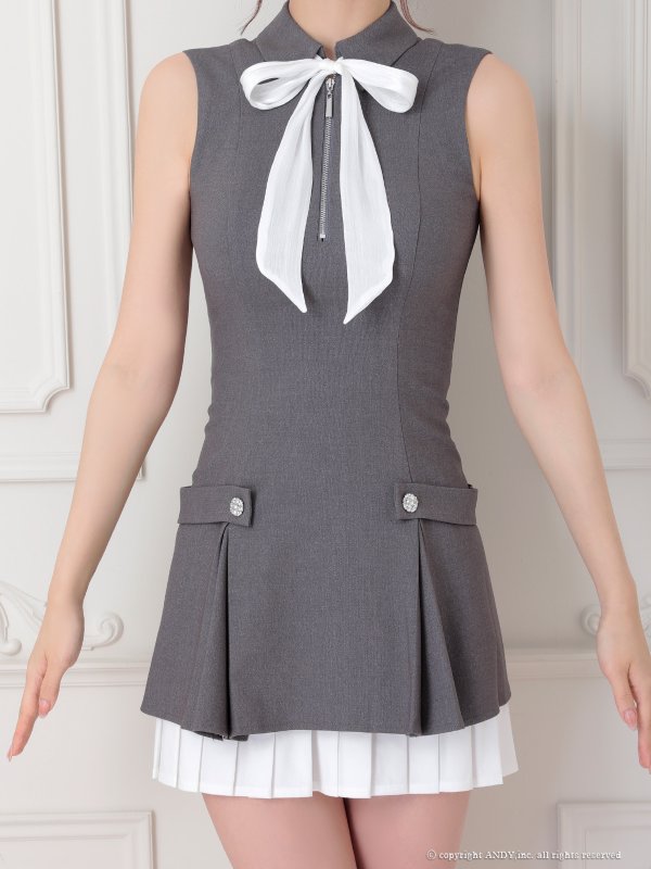 グレーxホワイト モデル：まりん　身長：171cm　着用サイズ：Sサイズ