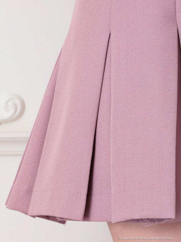 ピンク モデル：まりん　着用サイズ：Sサイズ