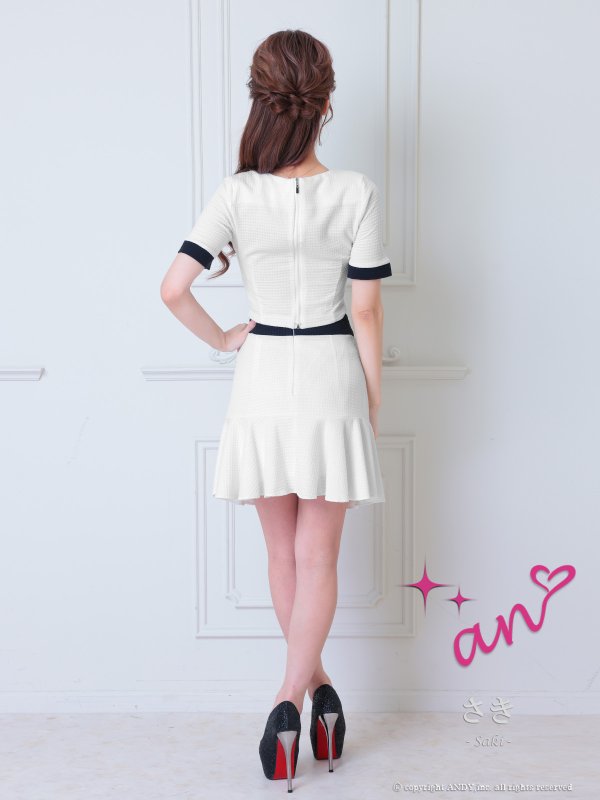 アイボリー モデル：さき　着用サイズ：Sサイズ