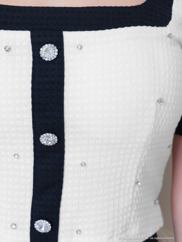 アイボリー モデル：さき　着用サイズ：Sサイズ