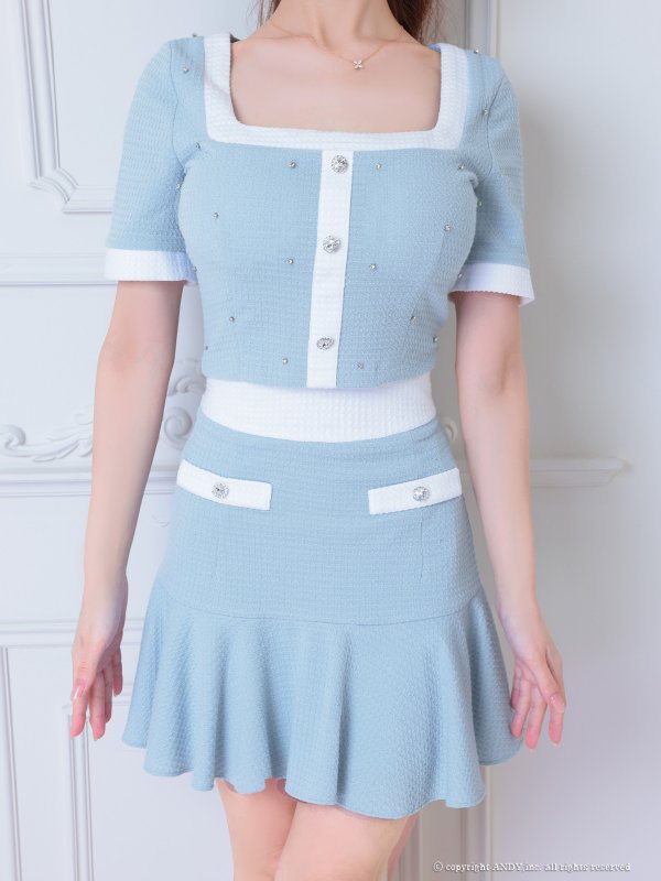 ブルー モデル：さき　着用サイズ：Sサイズ