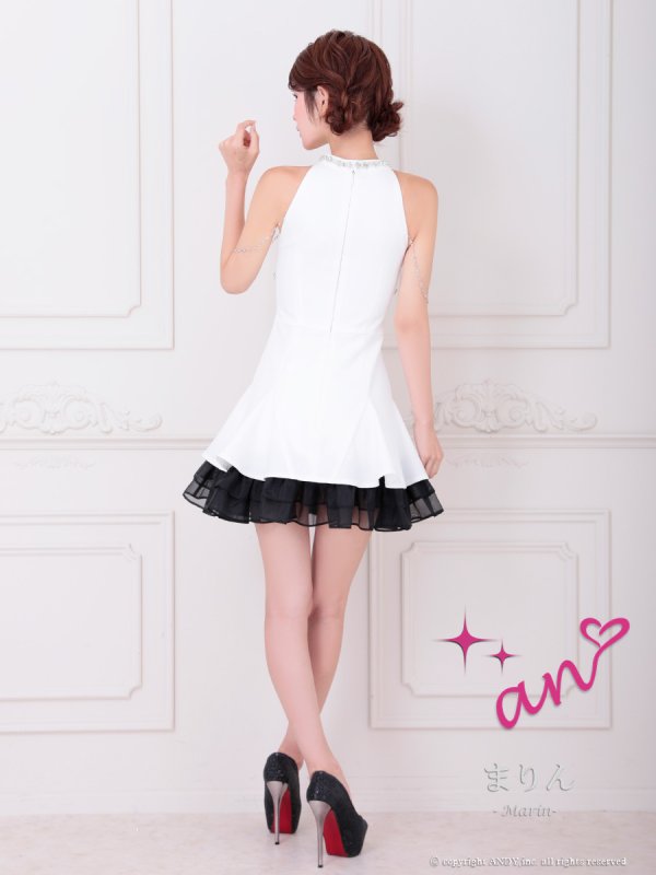ホワイト　モデル：まりん　身長：164cm　着用サイズ：Sサイズ