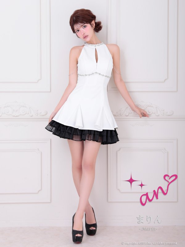 ホワイト　モデル：まりん　身長：164cm　着用サイズ：Sサイズ