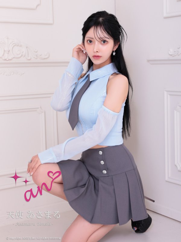 ブルーｘグレー　モデル：天使あさまる　着用サイズ：Sサイズ