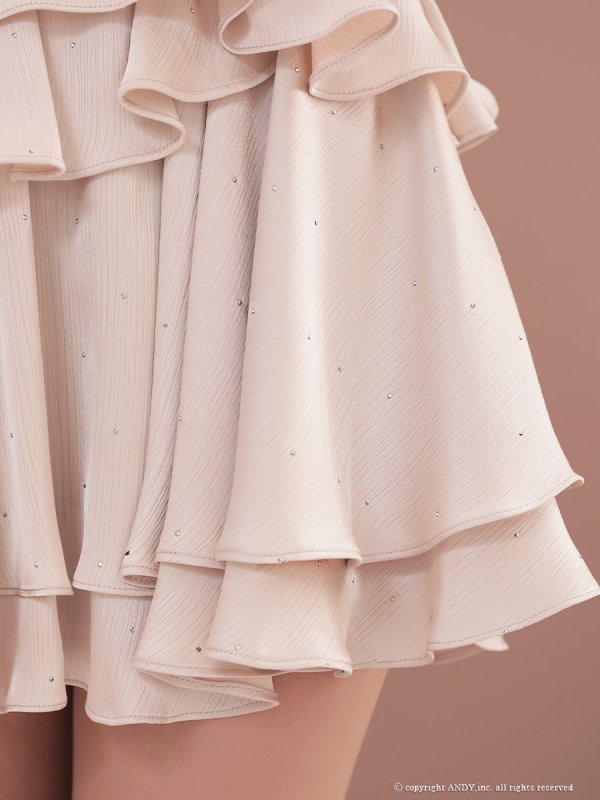 ピンクベージュ　 モデル：るりぴ　身長：165cm　着用サイズ：Sサイズ