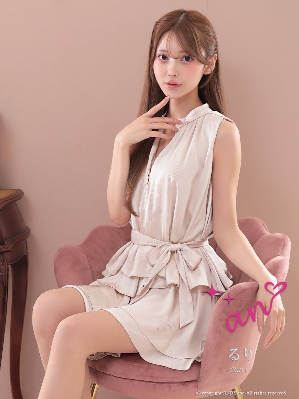 ピンクベージュ　 モデル：るりぴ　身長：165cm　着用サイズ：Sサイズ