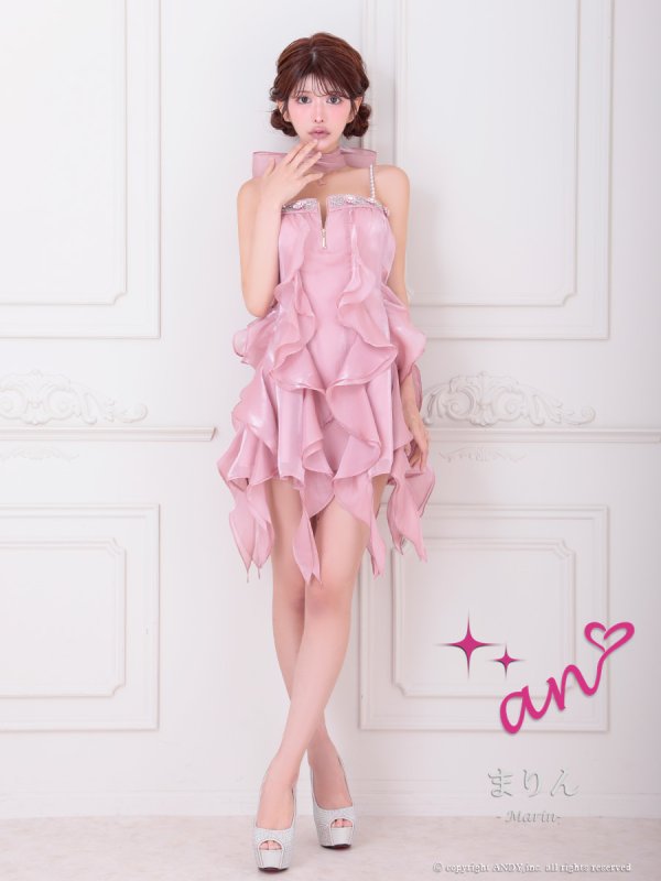 ピンク モデル：まりん　身長：164cm　着用サイズ：Sサイズ