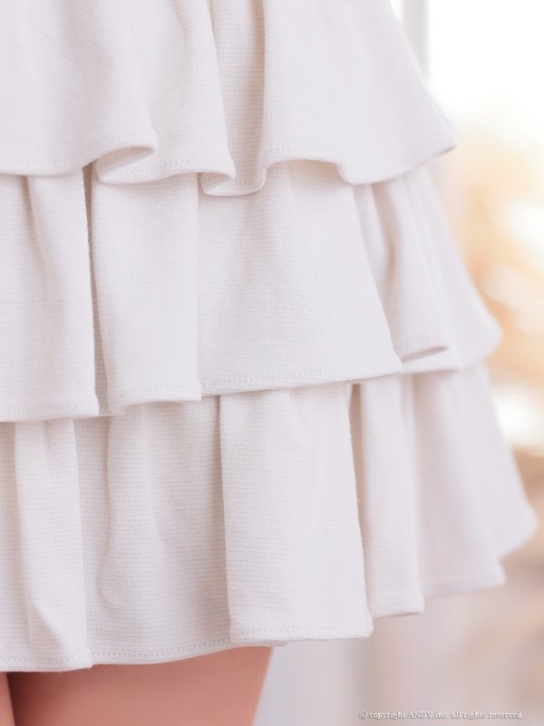 グレージュ モデル：りな　身長：160cm　着用サイズ：Sサイズ