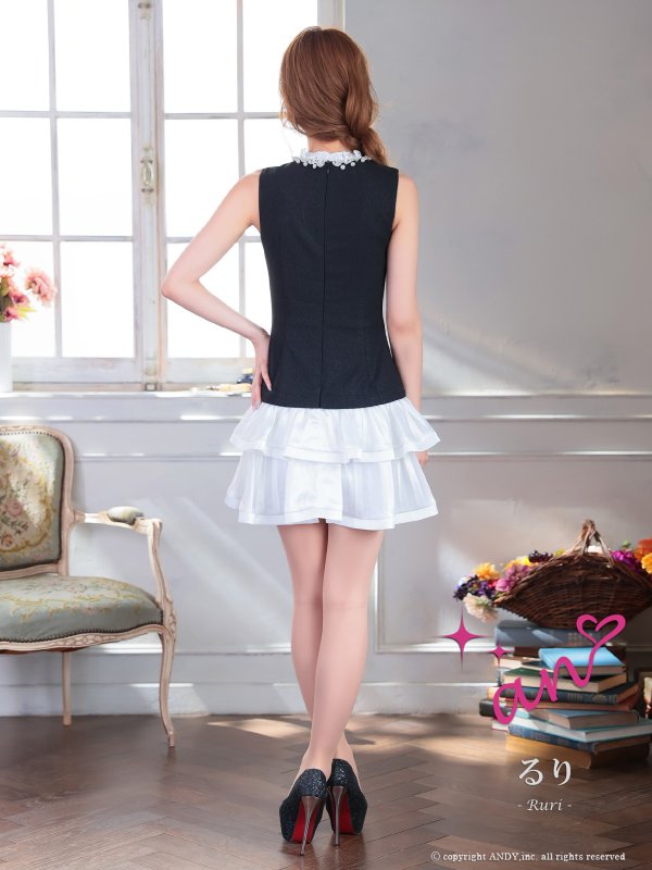 ブラックxホワイト モデル：るり　身長：165cm　着用サイズ：Sサイズ