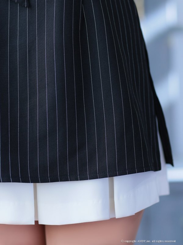 ブラックxホワイト モデル：るり　身長：165cm　着用サイズ：Sサイズ