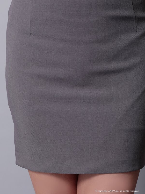 グレー モデル：天使あさまる　着用サイズ：Sサイズ