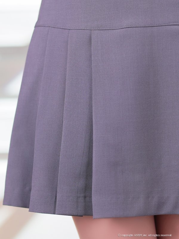 グレー モデル:うづきふうか 身長:152cm 着用サイズ:Sサイズ