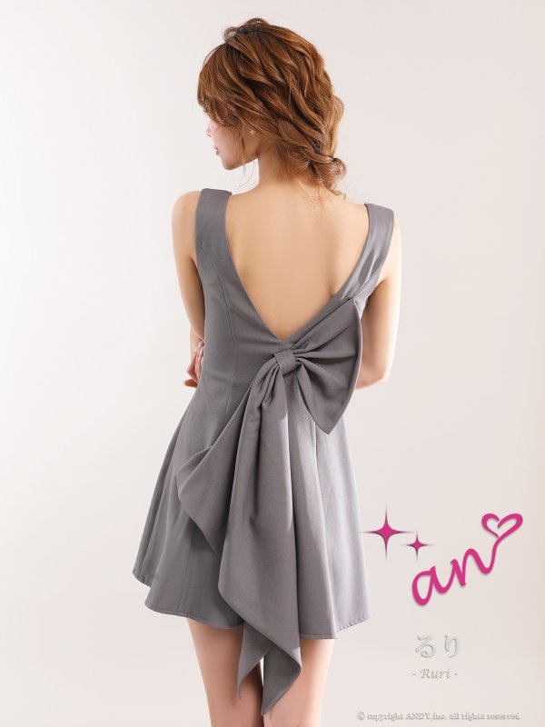 グレー　モデル：るりぴ　身長：165cm　着用サイズ：Sサイズ