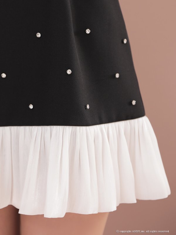 ブラックxホワイト モデル:るりぴ 身長:165cm 着用サイズ:Sサイズ