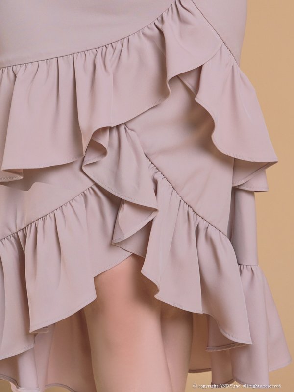 ベージュ モデル：まりん　着用サイズ：Sサイズ