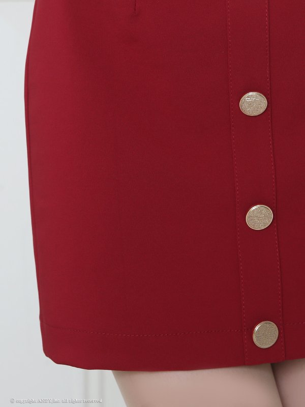 ワインレッド　モデル：ほの　着用サイズ：Sサイズ