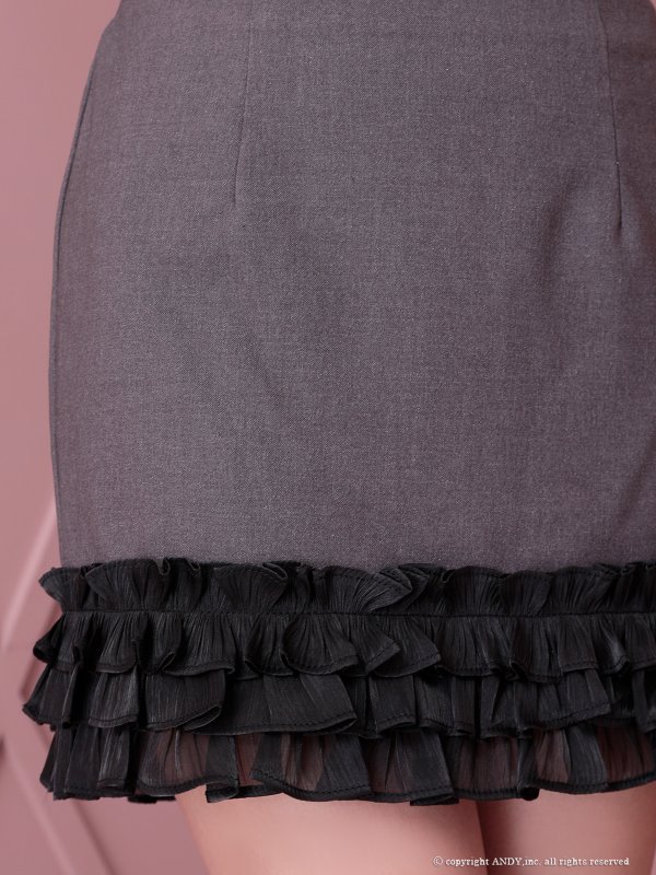 グレーxブラック　モデル：愛咲ななみ　着用サイズ：Sサイズ