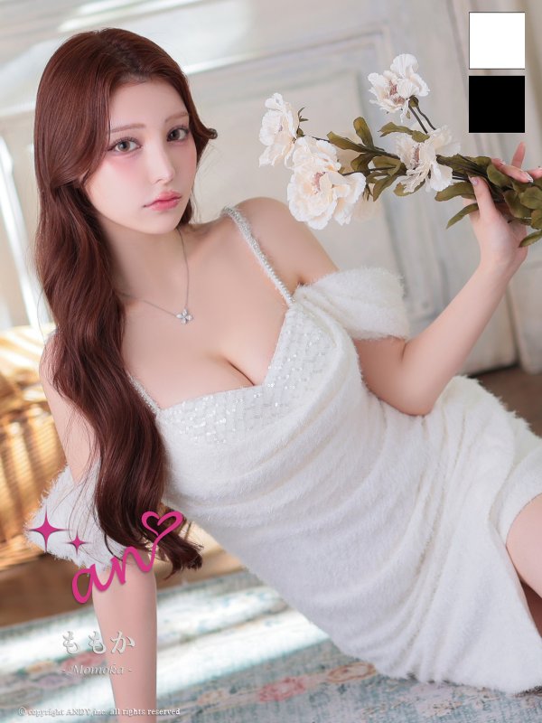 ホワイト　モデル：ももか　身長：156cm　着用サイズ：Sサイズ