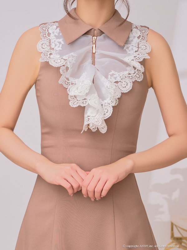 ベージュ モデル：まりん　着用サイズ：Sサイズ