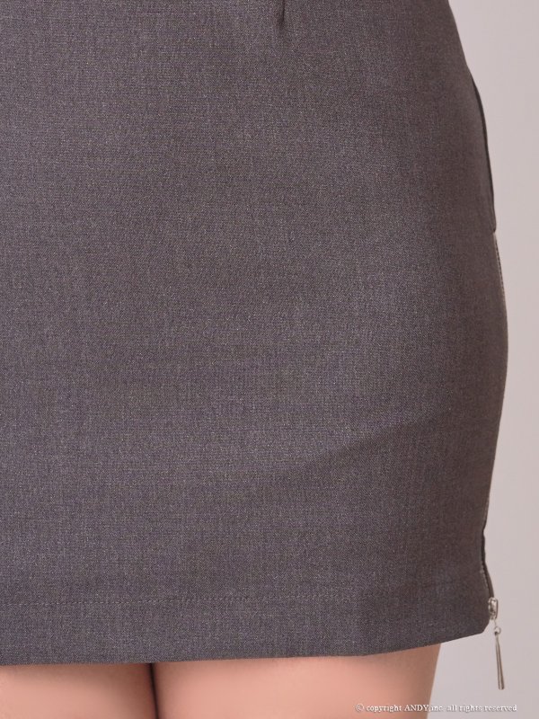 グレー モデル：まりん　着用サイズ：Sサイズ