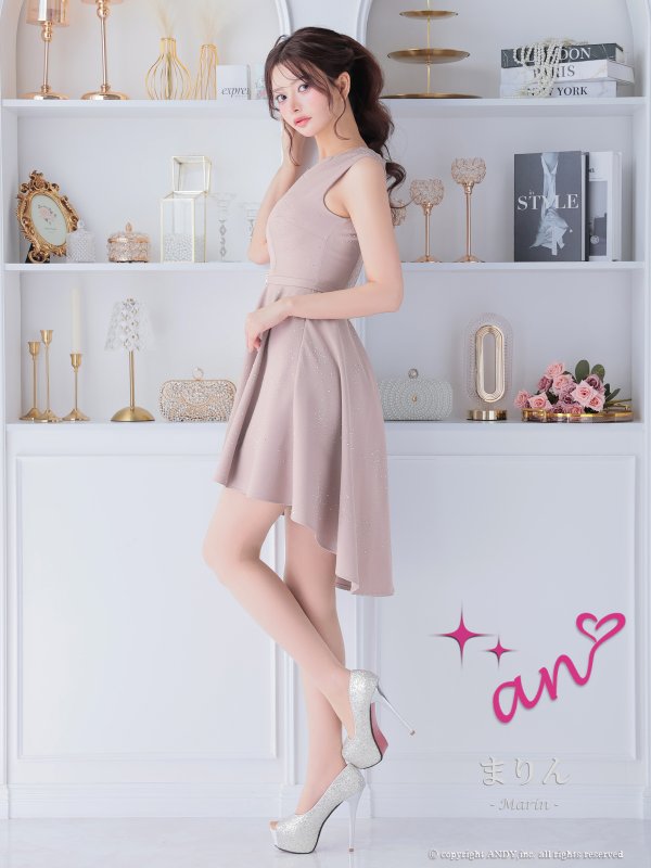 ピンクベージュ モデル：まりん　着用サイズ：Sサイズ