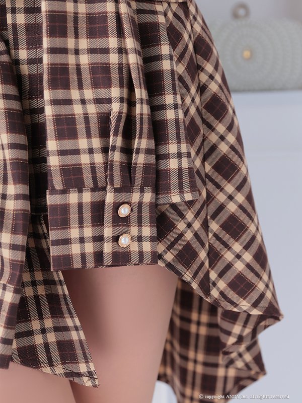 ベージュxブラウン モデル：まりん　着用サイズ：Sサイズ