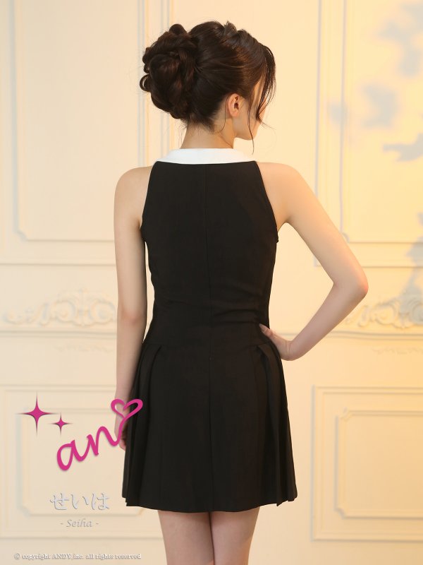 ブラック×ホワイト　モデル：せいは　身長：161cm　着用サイズ：Sサイズ