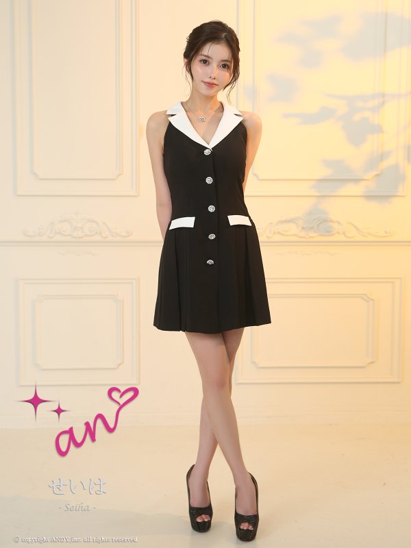 ブラック×ホワイト　モデル：せいは　身長：161cm　着用サイズ：Sサイズ