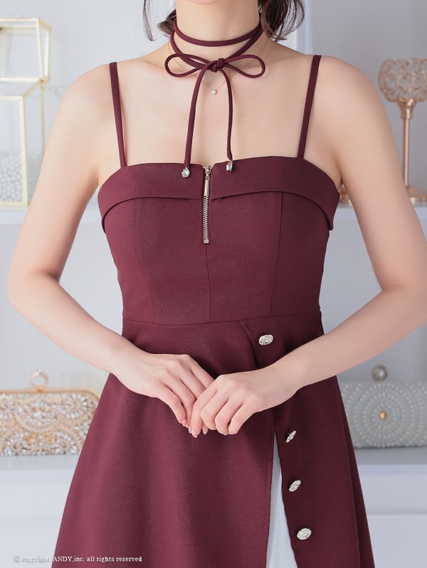 ワインレッドxホワイト モデル：まりん　身長：171cm　着用サイズ：Sサイズ