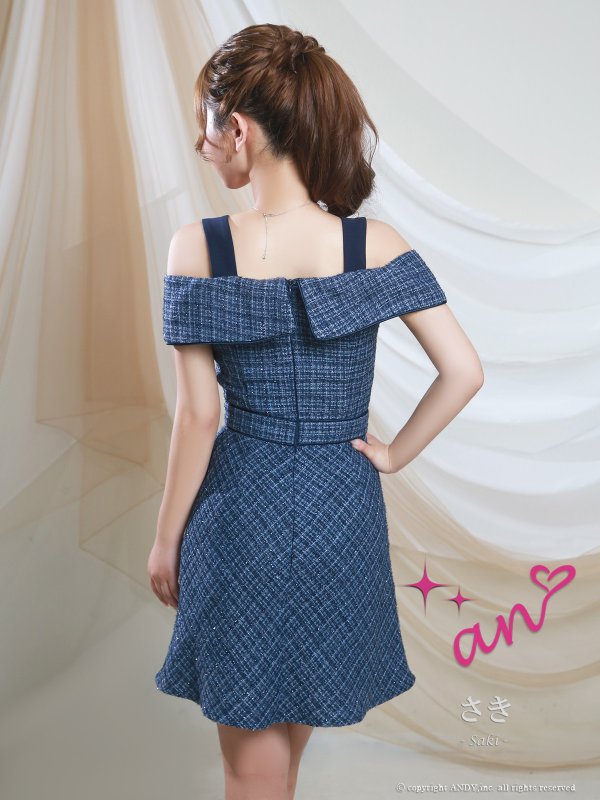 ネイビー  モデル：さき　着用サイズ：Sサイズ