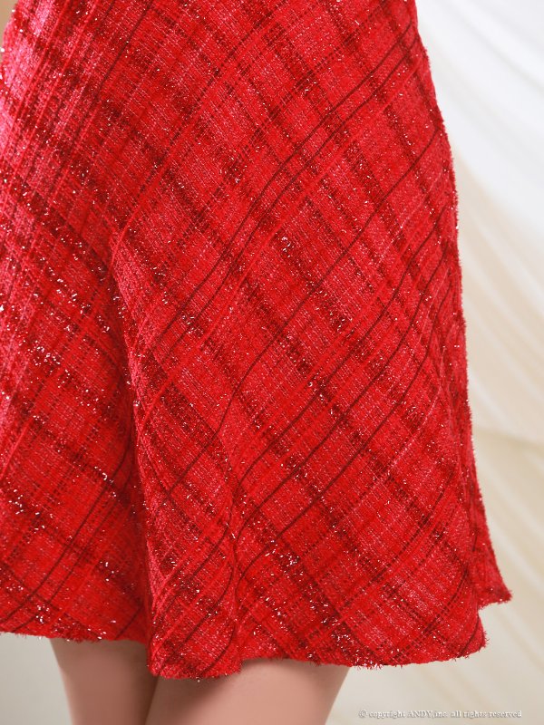 レッド モデル：さき　着用サイズ：Sサイズ