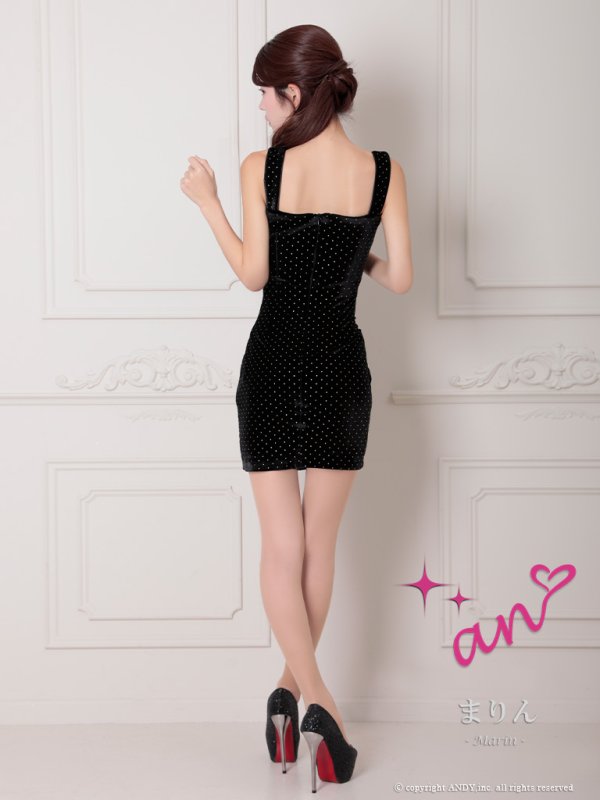 ブラック モデル:まりん 身長:164cm 着用サイズ:Sサイズ