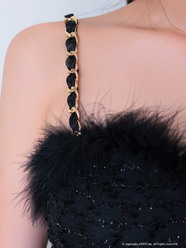 ブラック　モデル：もえ　着用サイズ：Sサイズ