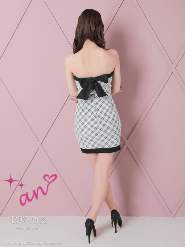 ブラックチェック　モデル：桜咲乃愛　身長：164cm　着用サイズ：Sサイズ