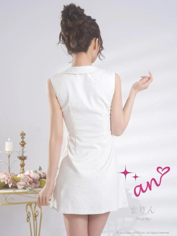 ホワイト　モデル：まりん　身長：171cm　着用サイズ：Sサイズ