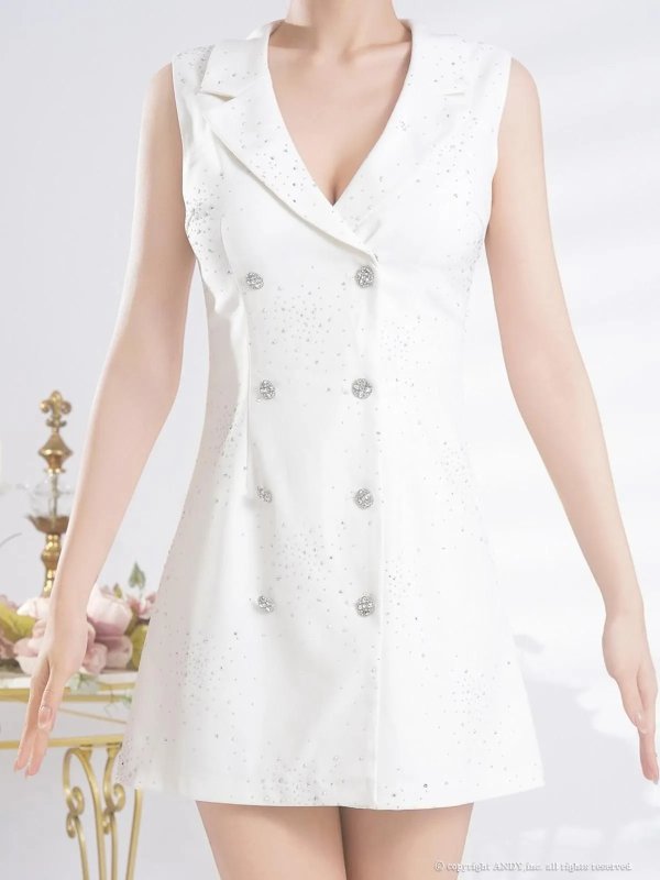 ホワイト　モデル：まりん　身長：171cm　着用サイズ：Sサイズ